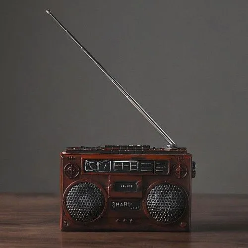 Статуэтка Кассетная магнитола Sharp. Размеры 17,8 х 6 х 11 см.