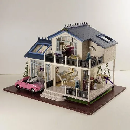 Модель дома для самостоятельной сборки. Двухэтажный. Без авто.